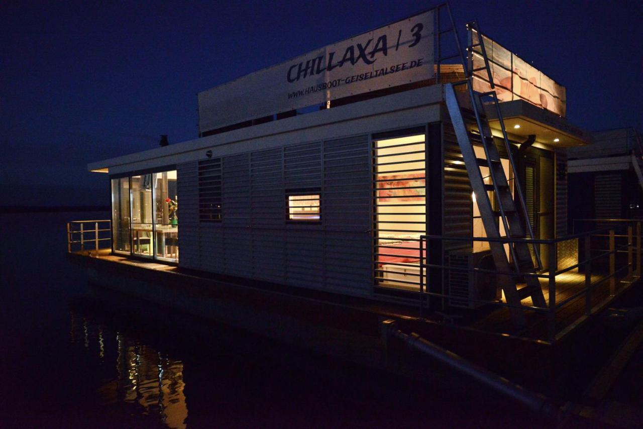 Hausboote Und Ferienhaeuser Marina Muecheln Mucheln Екстер'єр фото